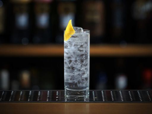 Gin Tonic — Momento Lungotevere